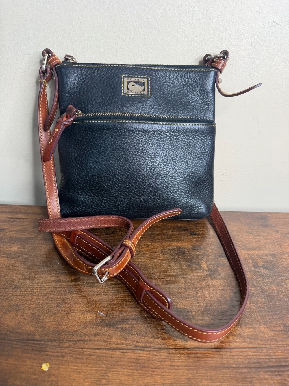 Dooney & Bourke Dillen Letter Carrier crossbody bag